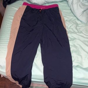 Lululemon sweats/ joggers NWOT size 6 never worn! Too small for me